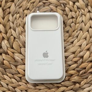 Apple Classic White iPhone Case iPhone 17 Pro Max Silicone Case